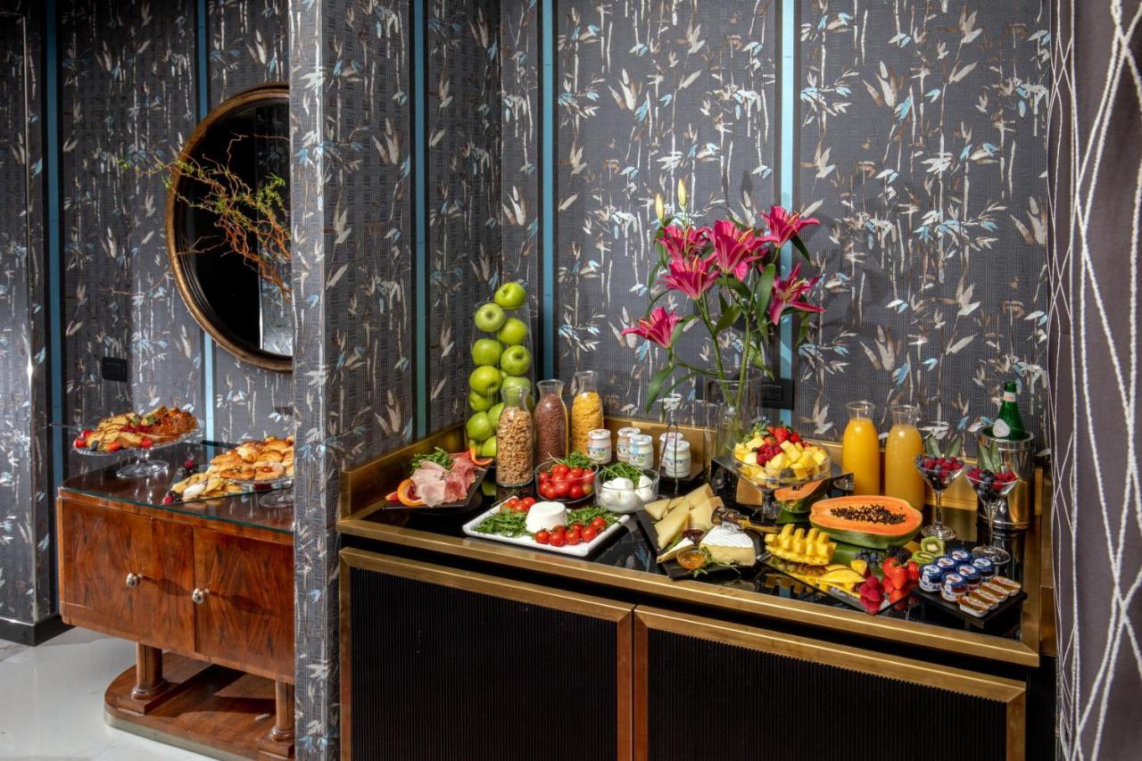 The Inn At The Spanish Steps Luxury Collection - Mario De' Fiori Suite Rome Bagian luar foto