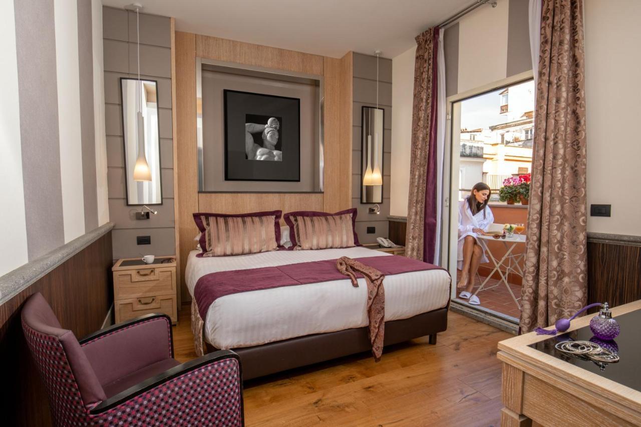 The Inn At The Spanish Steps Luxury Collection - Mario De' Fiori Suite Rome Bagian luar foto